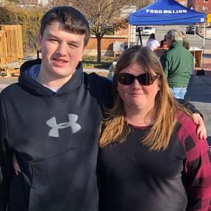 Meet your Posher, Crystal